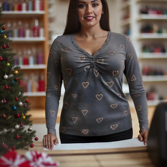 TORRID Candy Canes Thermal V-Neck Long Sleeve Cinched‎ Henley NWT Size 2X - Picture 4 of 13